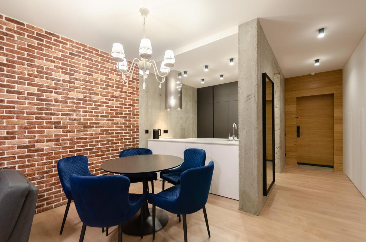 Petrovdom 12-95 Loft Apartments At Rc Kvartet, 16Г Vasyl Lypkivskyi Street Kiev Esterno foto