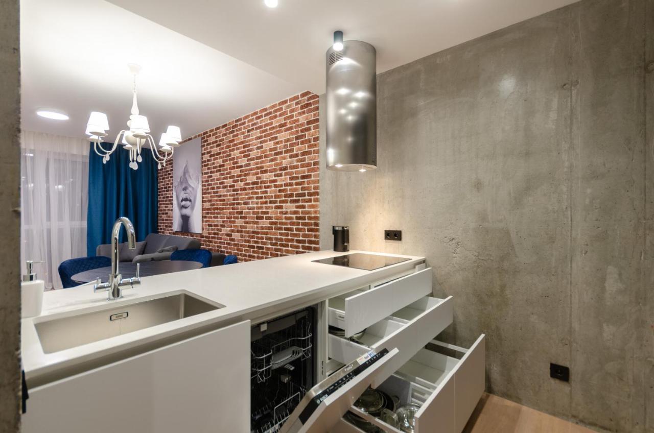 Petrovdom 12-95 Loft Apartments At Rc Kvartet, 16Г Vasyl Lypkivskyi Street Kiev Esterno foto