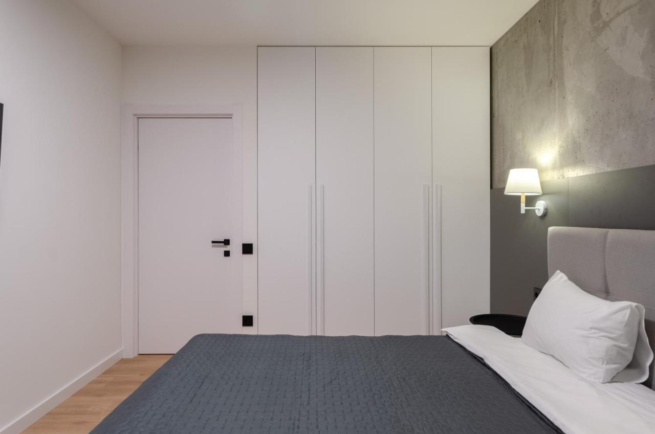 Petrovdom 12-95 Loft Apartments At Rc Kvartet, 16Г Vasyl Lypkivskyi Street Kiev Esterno foto