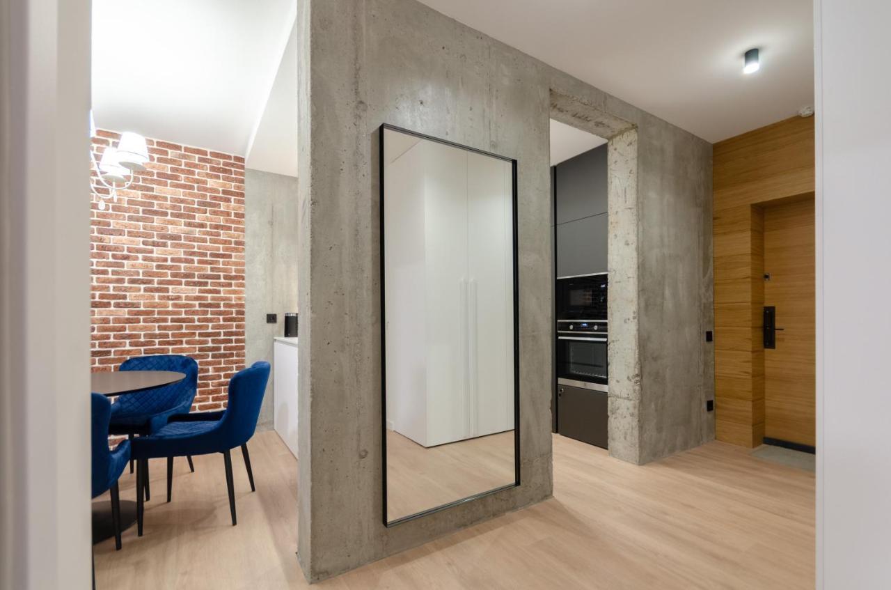 Petrovdom 12-95 Loft Apartments At Rc Kvartet, 16Г Vasyl Lypkivskyi Street Kiev Esterno foto